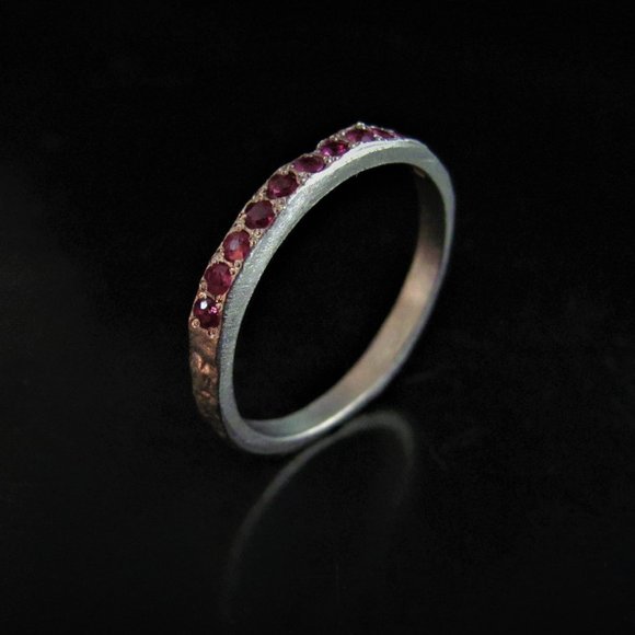 Ruby ring. 14K yellow gold ring set with 15 Ruby. - Picture 12 of 15